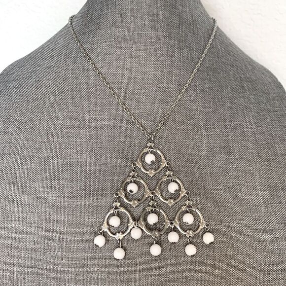 Unique Silver Tone Triangle Statement Necklace - Picture 1 of 4